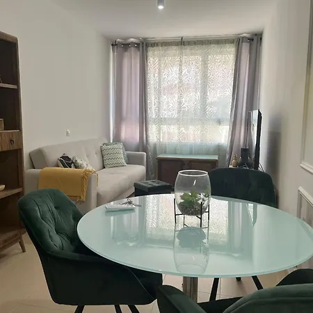 Luxury Center Ii Apartment